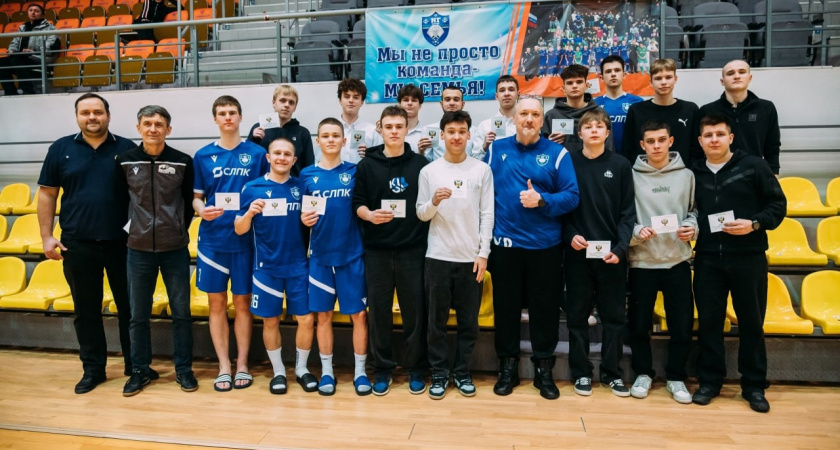 В Коми юные футболисты "Новой генерация U18" получили "разрядные удостоверения"