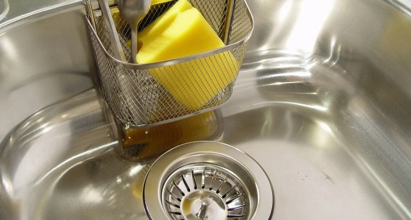 Заливаю в слив 1 стакан — и засор уносит со свистом: делаю так много лет — никаких мучений с вантузом