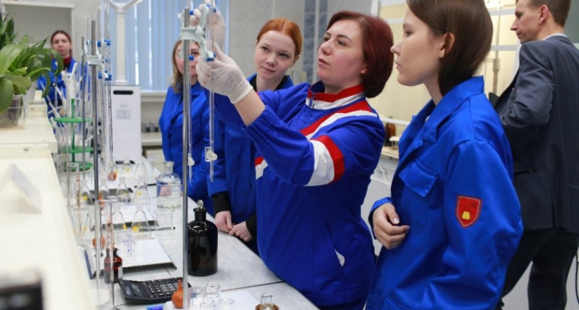 Фото к статье: Студенты Ухтинского госуниверситета освоили методы анализа нефти на мастер-классе от «Транснефть – Север»