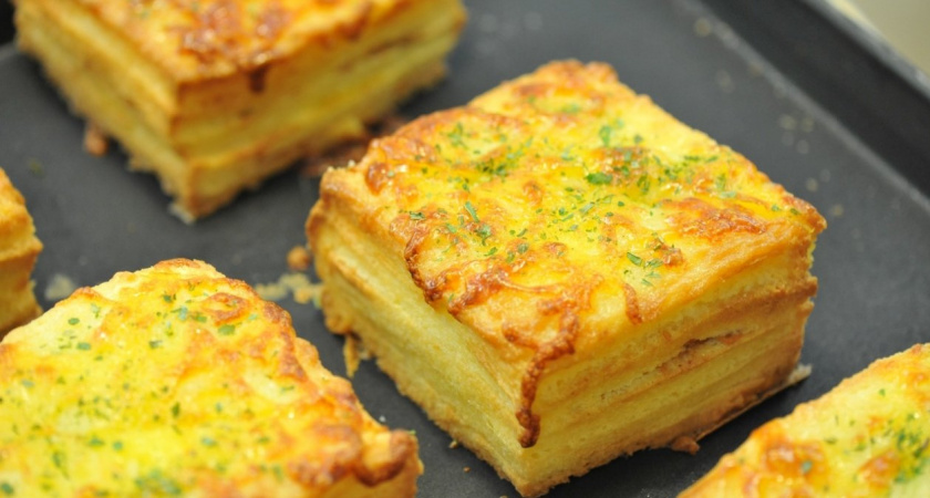 Опытные хозяйки творог скупают килограммами: готовят вкуснятину на завтрак — превосходит банальные сырники и запеканку