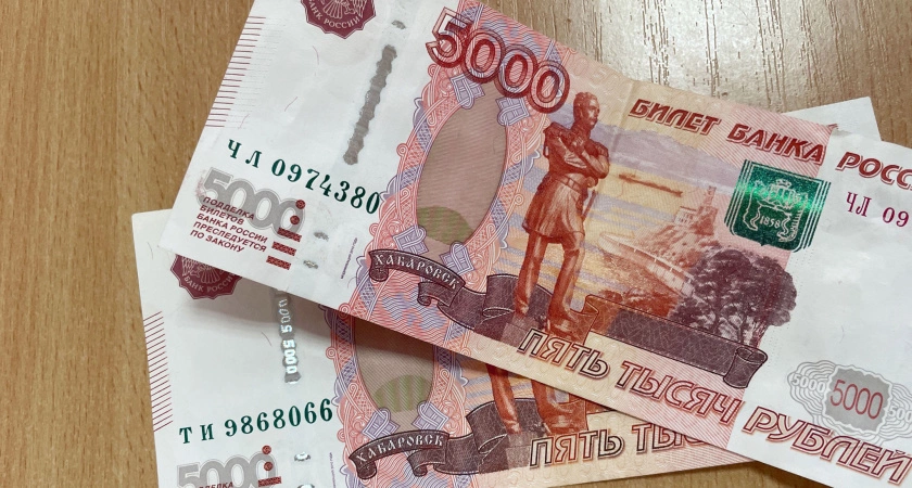 Фото к статье: Максимум 10 тысяч рублей: новые правила переводов с карты на карту для россиян в мае
