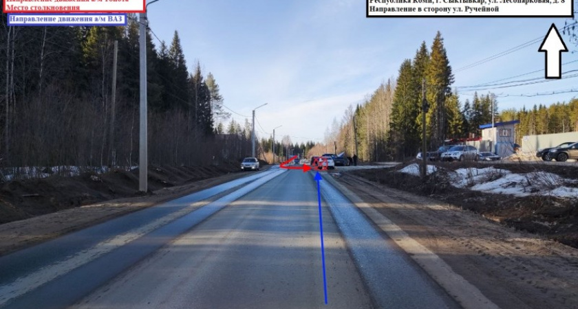 В Коми после столкновения с Toyota пострадали водитель и несовершеннолетний пассажир ВАЗа