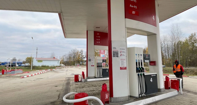 Фото к статье: Почему ушлые водители не заправляют авто на 1000 рублей - дело в одном подвохе