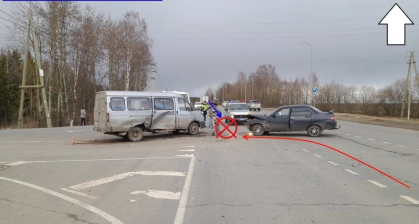 Фото к статье: ДТП с “ГАЗелью” и “ВАЗ” в Сыктывдинском районе Коми: есть пострадавший