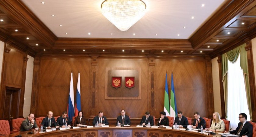 Гольдштейн предупредил подрядчиков в Коми о жестких санкциях за срывы сроков