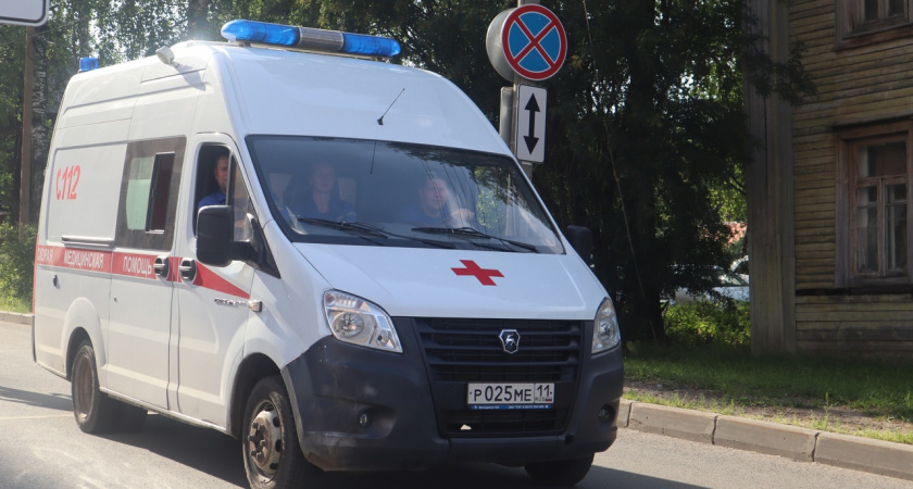 В Ухте водитель скрылся с места ДТП после наезда на 16-летнюю девушку