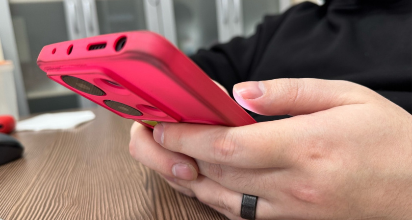 Житель Коми потерял деньги из-за подруги в социальных сетях