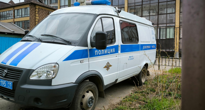 Житель Коми сообщил полиции о совершенном убийстве в своей квартире 