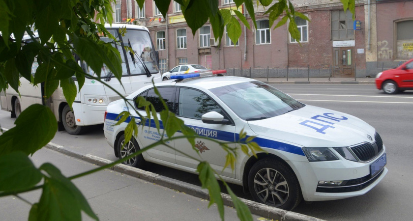 «Как откроешь капот - оштрафуют»: вот почему нельзя открывать капот авто по запросу сотрудника ГАИ без протокола