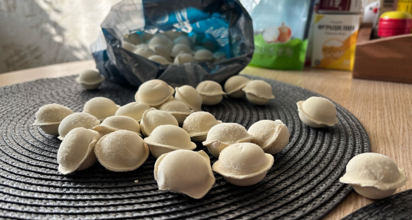 Не лаврушка и не петрушка: Добавьте это в бульон для пельменей — и вкус будет как в 5-звёздочном ресторане