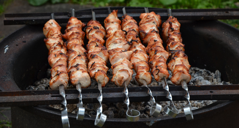 Советский шашлык: вкуснее маринада для мяса не найти — классический рецепт времен СССР