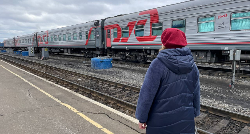Люди в ярости возвращают билеты: теперь в поездах это делать запрещено - как будут ездить пассажиры РЖД в 2025