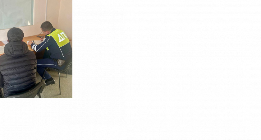 Водитель без прав совершил ряд нарушений за один заезд по тротуару в Коми