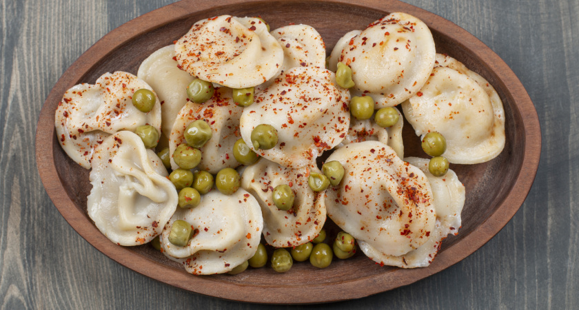 Не лаврушка и не петрушка: Добавьте это в бульон для пельменей — и вкус будет как в 5-звёздочном ресторане