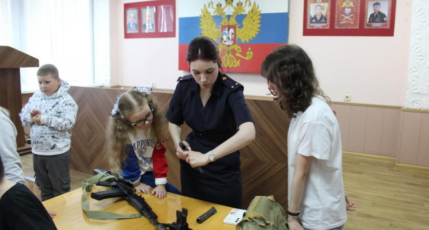 Самые юные жители Коми познакомились с особенностями работы в “Росгвардии”