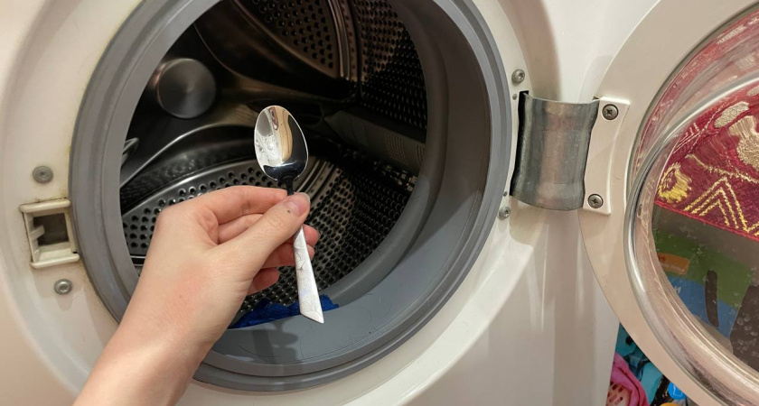 Кидаю ложку в стиральную машину при каждой стирке: рабочий лайфхак - никакого волшебства, только наука