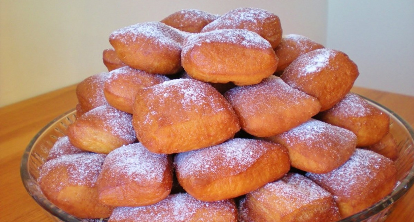 1 стакан кефира — и через 10 минут гора вкуснятины к чаю готова: гостей за уши будет не оттащить