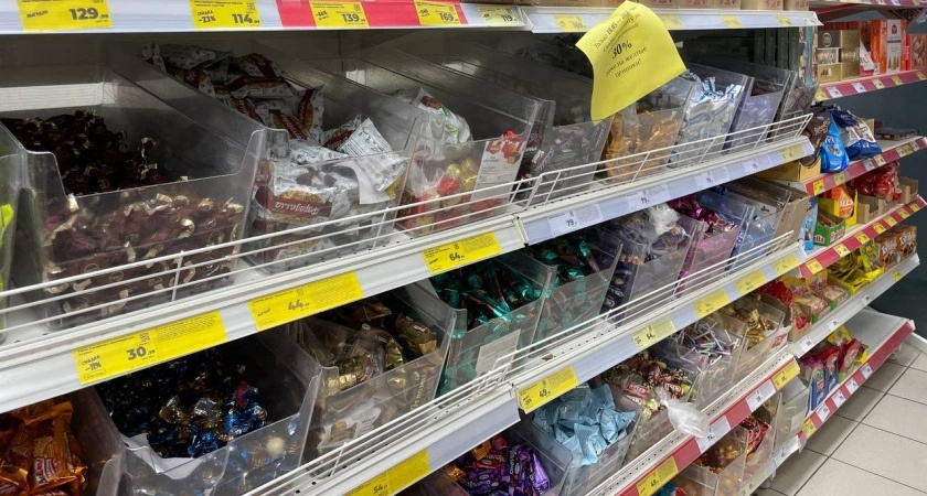 Никогда не покупайте конфеты на развес: почему - рассказали бывшие работники "Магнита" и "Пятерочки"