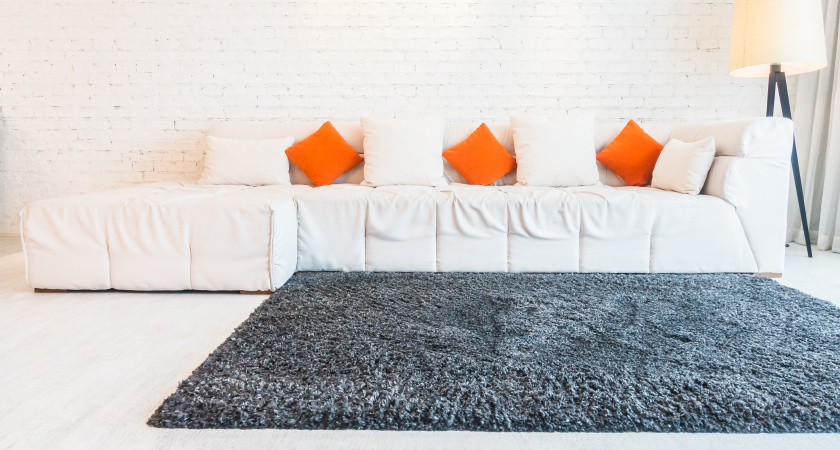 Ковер становится таким чистым, что жалко наступать: убираю всю грязь за несколько минут — поможет всего одна мелочь