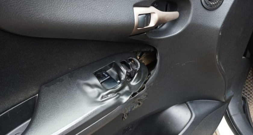 Сотрудник ФССП предотвратил масштабный пожар на парковке в Коми