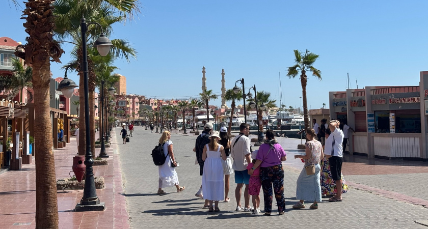 Популярный курорт оказался помойкой: безвкусная еда, злобный персонал и конские цены