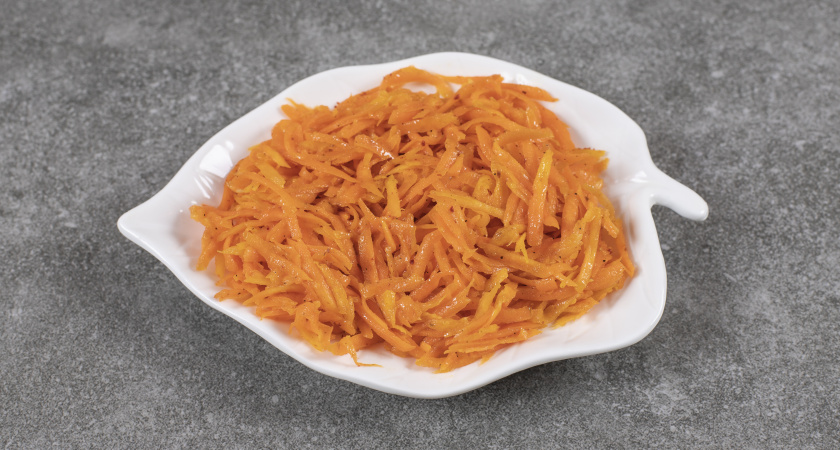 Знаменитый салат времён СССР из моркови, про который несправедливо забыли. А ведь он в гораздо вкуснее, чем морковь по-корейски