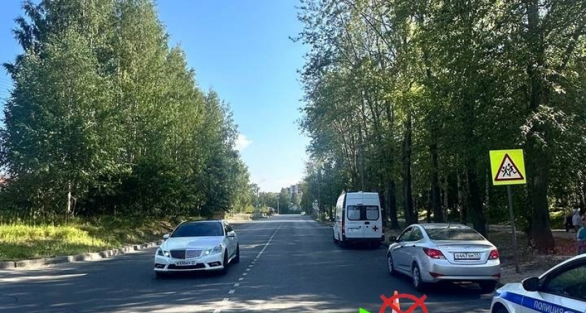 В Коми водитель иномарки сбил пешехода, переходившего дорогу в неположенном месте