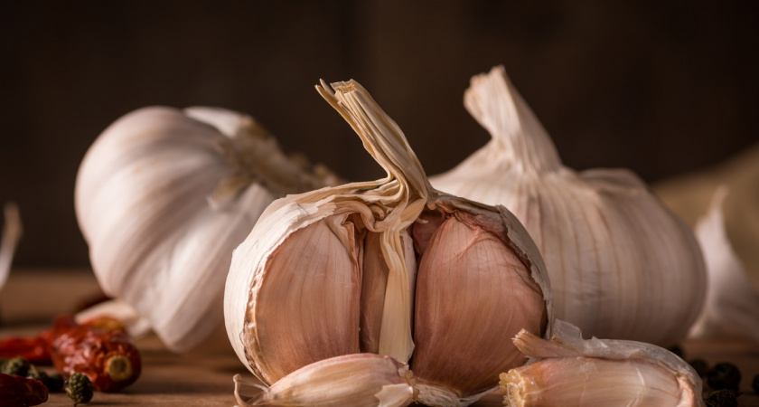 Не теряю больше ни капли урожая, чеснок хранится до весны: использую эти простые правила