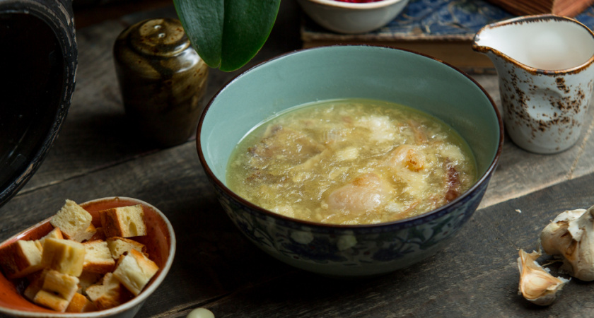 Идеальный куриный бульон: как нас научили варить его неправильно. Наши 4 ошибки, которые стали правилами