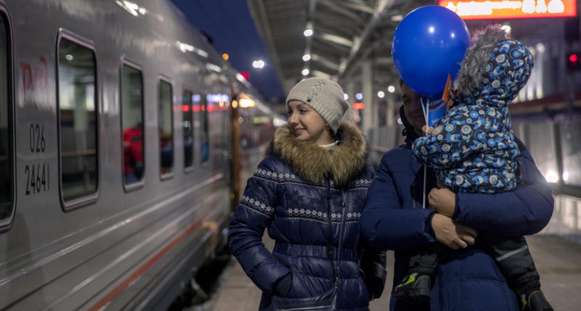 Этот скандал из-за нижней полки заставил пассажиров схатиться за телефоны: капризная мамаша поставила на уши весь вагон