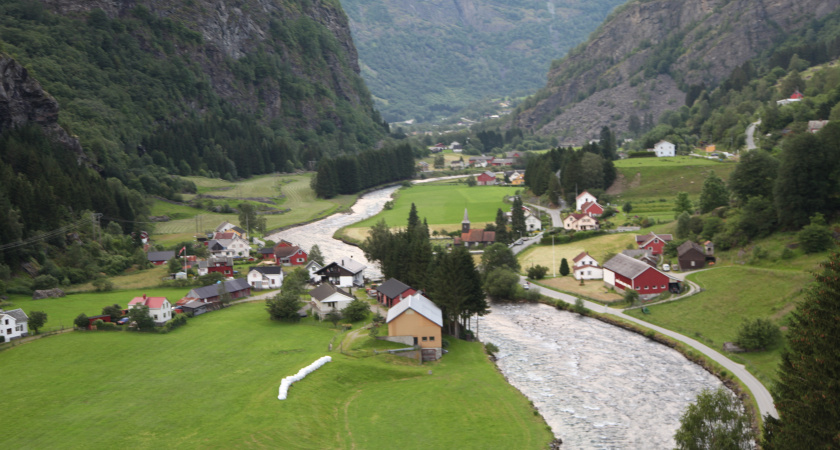 Почему норвежцы отказываются от огородов - хотя большинство из них живут в частных домах. Неожиданно, но логика в этом есть