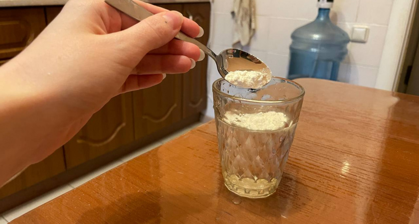 Всего на сутки оставила стакан с уксусом и солью. А зашла будто в новую квартиру, да и разум стал чище - мой секрет чистки