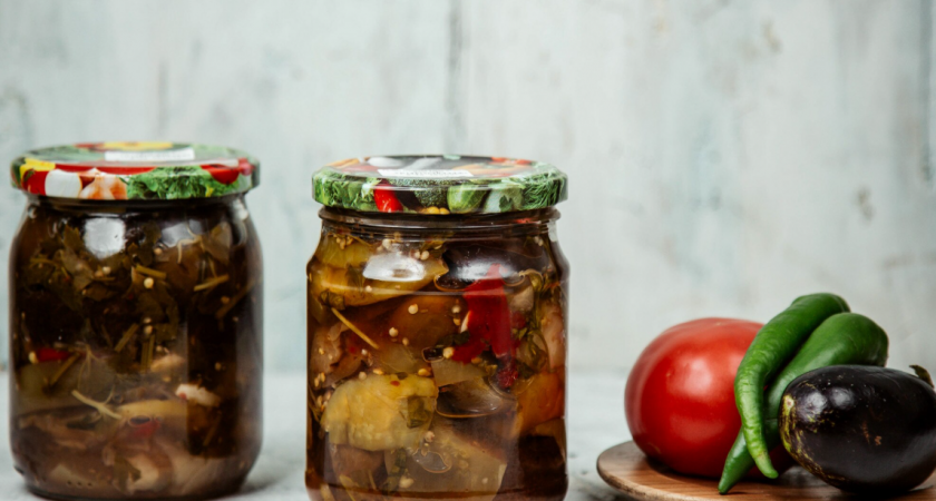 Как я сохраняю баклажаны на зиму без стерилизации и холодильника — проверенный рецепт для долгого хранения