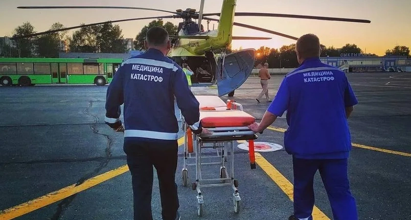 Санитарная авиация Коми эвакуировала маленького ребенка с инородным предметом в дыхательных путях