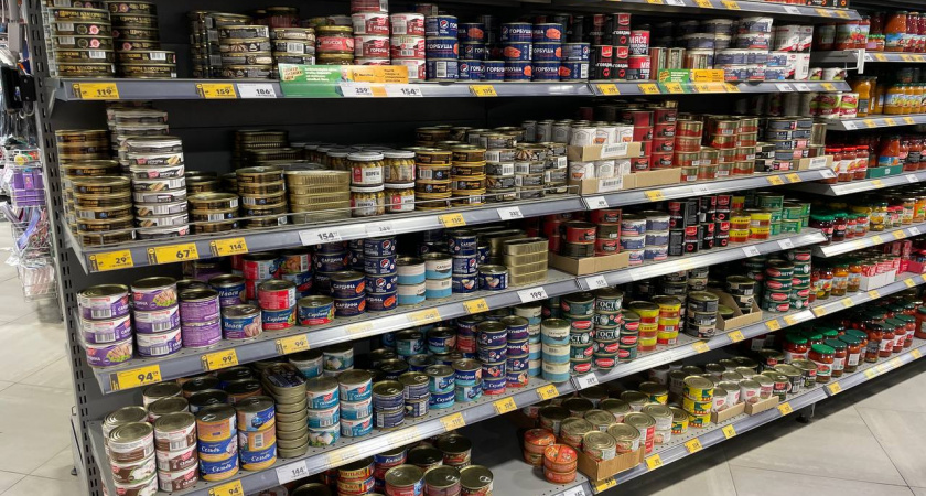 В "Светофор" за белорусской тушенкой: открываем и оцениваем 3 банки с консервами