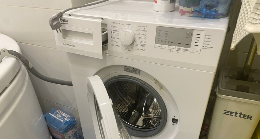 Зажмите 2 кнопки — и «стиралка» сама очистится от жижи из грязи, плесени и остатков порошка: секрет вечной службы прибора