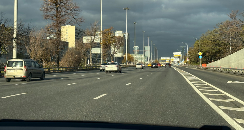 Почему в США асфальт стоит по 50 лет, а у нас слазит через 3 года: простая причина, о которой многие не догадываются