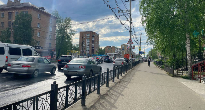 Сколько можно стоять на холостом ходу, без вреда для двигателя - ответ опытного механика