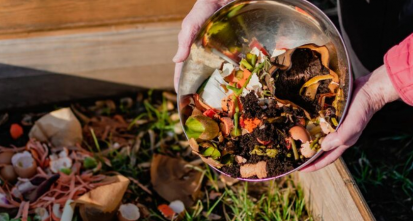 3 ложки на кучу — перегниют даже толстые ветки: быстрый компост без усилий — земля будет богатой и щедрой