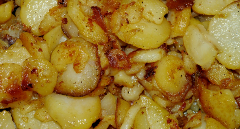 25 лет жарила картошку и не знала, почему она к сковороде прилипает. Рассказали 3 “неправильные” хитрости: не прилипнет, даже если захочешь