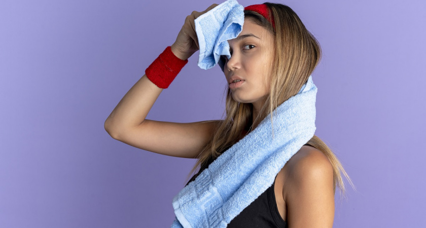 Я больше не потею даже в 30° жару: использую это средство  —  рецепт от подруги с юга