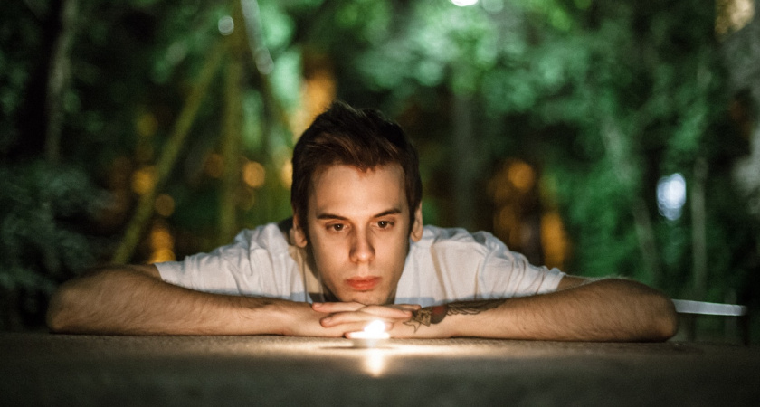 «Я приду с тобой проститься»: как душа покойного приходит к близким - реальные истории