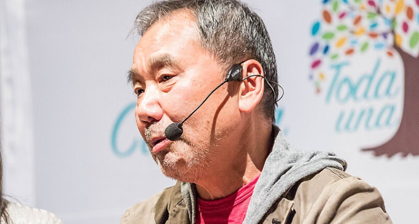 Каких людей нельзя пускать в свой дом, даже если это близкие родственники: мудрый ответ Харуки Мураками