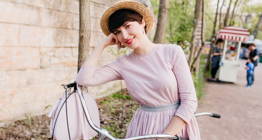 Устарело навсегда: 10 моделей платьев, которые больше не носят в 2025. Проверьте свой шкаф