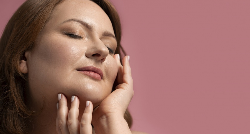 Август без стресса для кожи: 5 работающих секретов восстановления после солнца — лицо свежее чем после дорогого спа