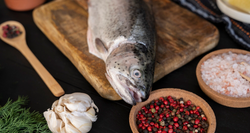 Любую рыбу чищу руками без ножа и кипятка — испанский метод работает