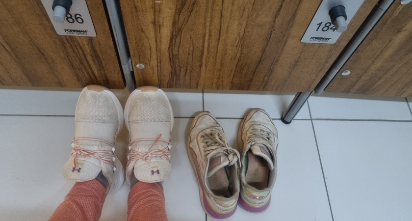 Прихожу с прогулки и сразу кладу мыло в обувь: этой хитрости научила бабушка - совет на века