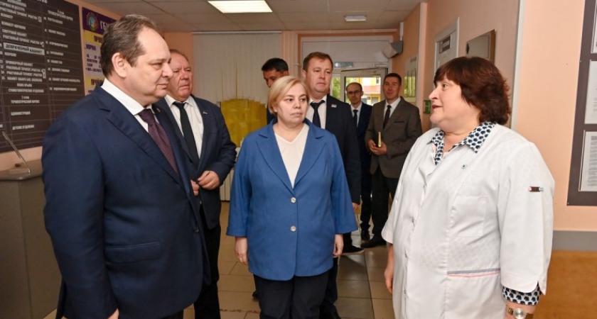 В Коми в ЦРБ заменят лифты и отремонтируют подъездные пути