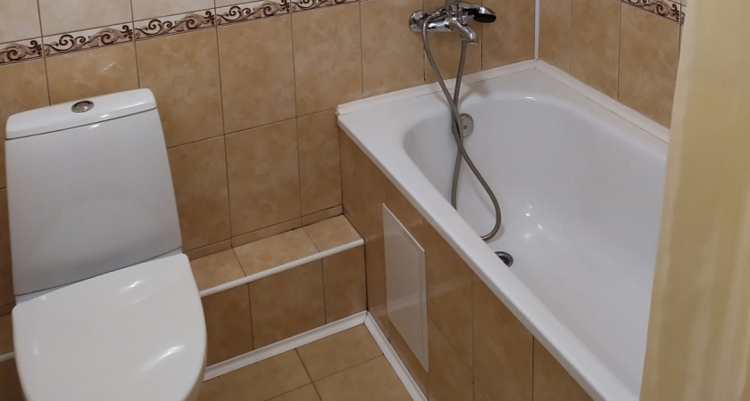 Унитаз теперь сияет белизной как из магазина: использую эту простую хитрость - понадобится пластиковая бутылка