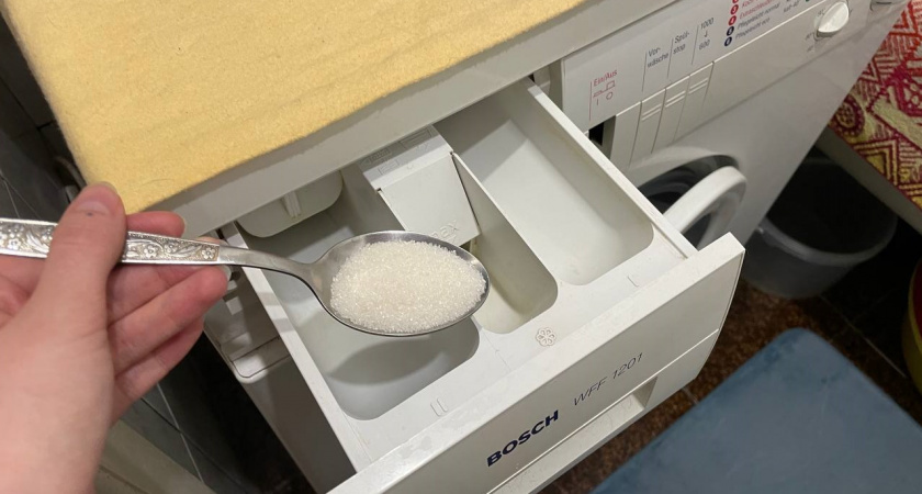 Столовая ложка в стирке: как простой предмет заменяет дорогие средства